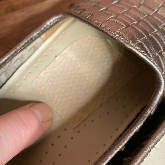 Trotters Bronze Woven Flats - Picture 12 of 12